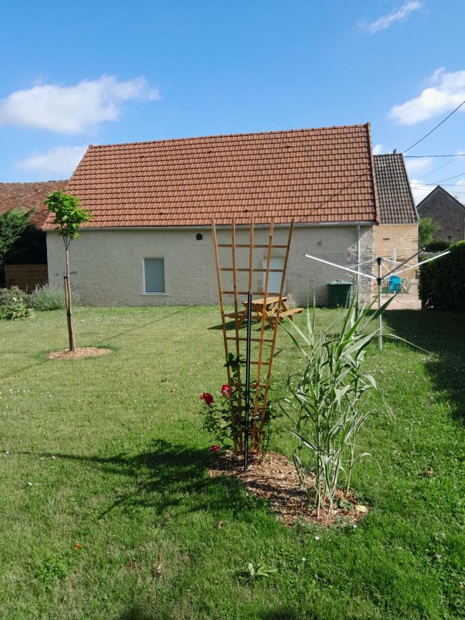 Aux Merveilles Des Ormes Breugnon Buitenkant foto