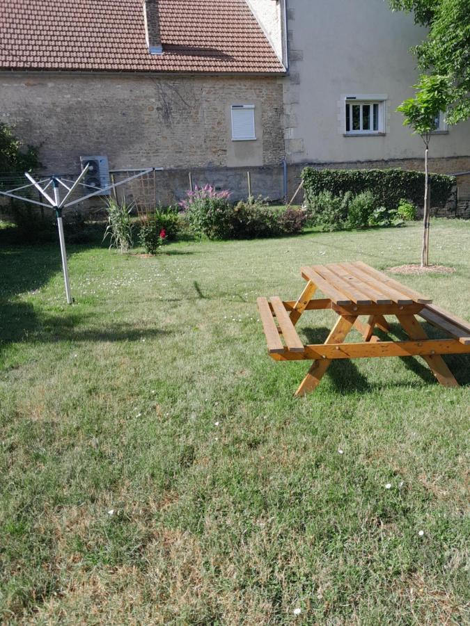 Aux Merveilles Des Ormes Breugnon Buitenkant foto